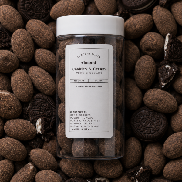Almond Cookies & Cream White Chocolate Dragees · 100g